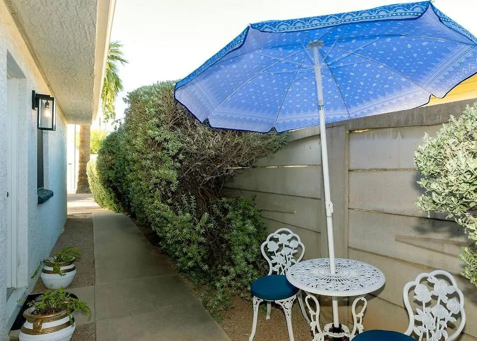 Villa Golden - King Bed, Centrally Located! Tempe