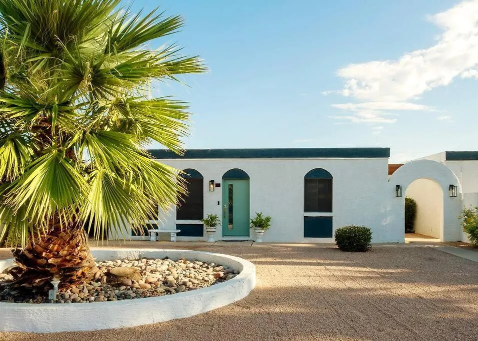 Villa Golden - King Bed, Centrally Located! Tempe United States