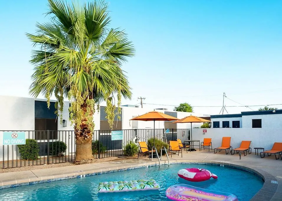 Villa Golden - King Bed, Centrally Located! Tempe